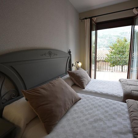 Hotel Rural Y Restaurante, Rinconcito De Gredos Куэвас-дель-Валье Экстерьер фото